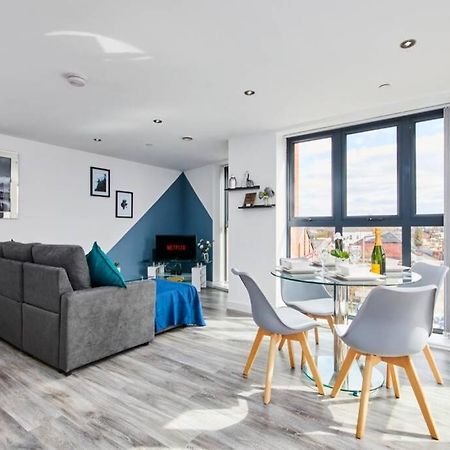 Stylish 2 Bed Apartment With Free Parking, Close To City Centre By Hass Haus Manchester Kültér fotó